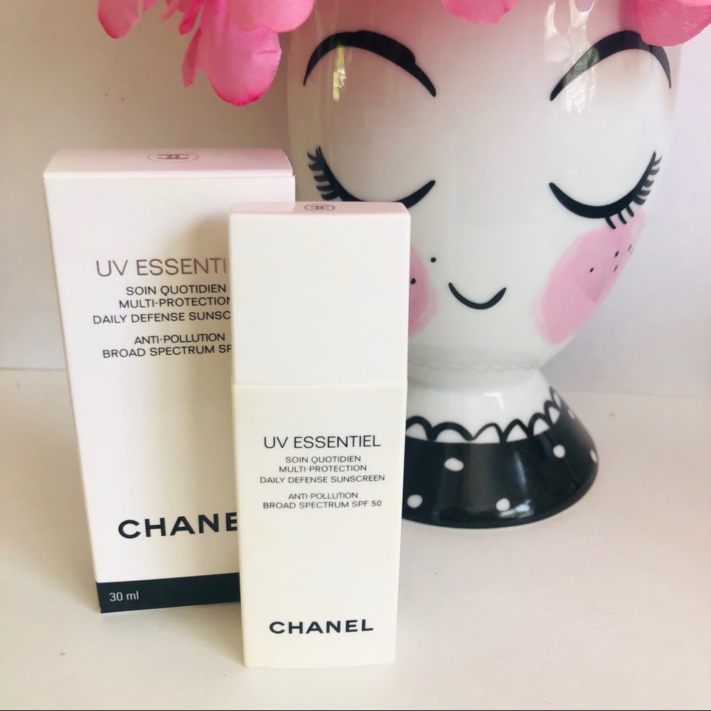 Chanel UV Essentiel Sun Screen SPF50